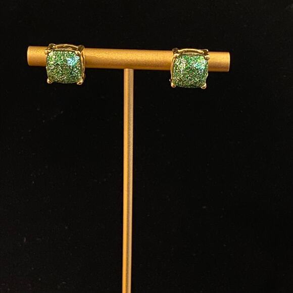 Green Fine Glitter Gold Studs Earrings NEW - Picture 1 of 3